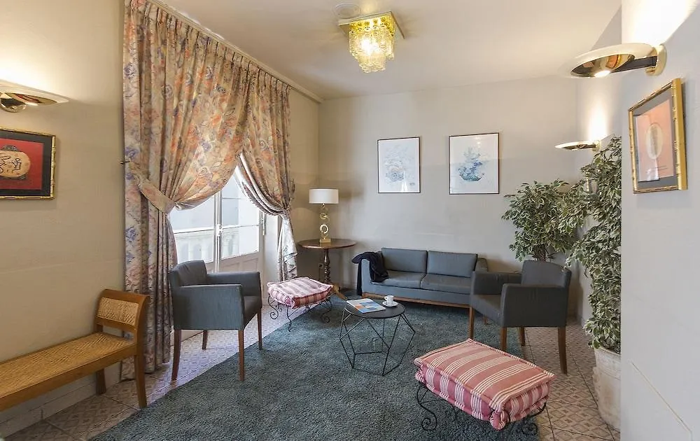 Hotel Aneto Lourdes 3*,